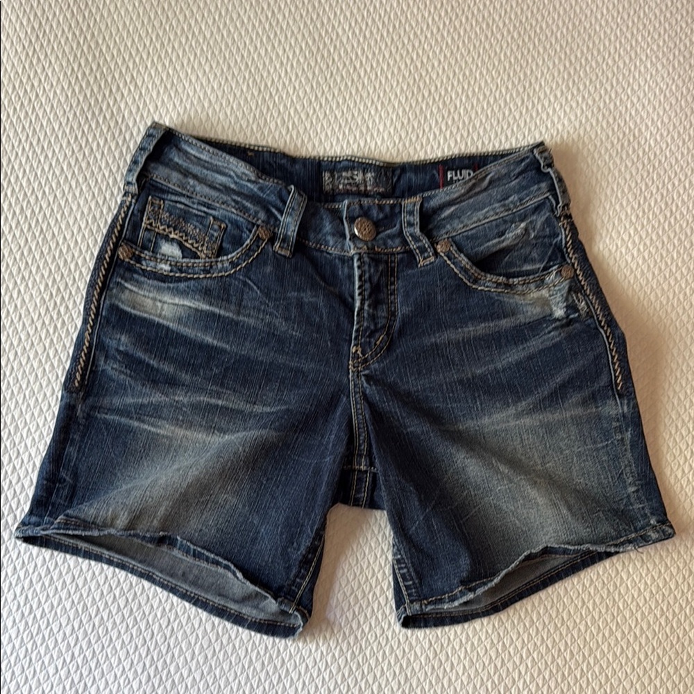 Silver Suki Mid Short Fluid‎ Denim Distressed Size  27